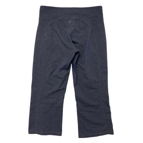ATHLETA Kickbooty Gray Crop Straight Leg Workout Pants Size Small #819277 - Picture 2 of 8